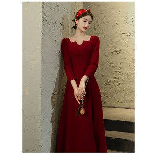 Váy nhung đỏ siêu xinh thương hiệu Quinn Lê