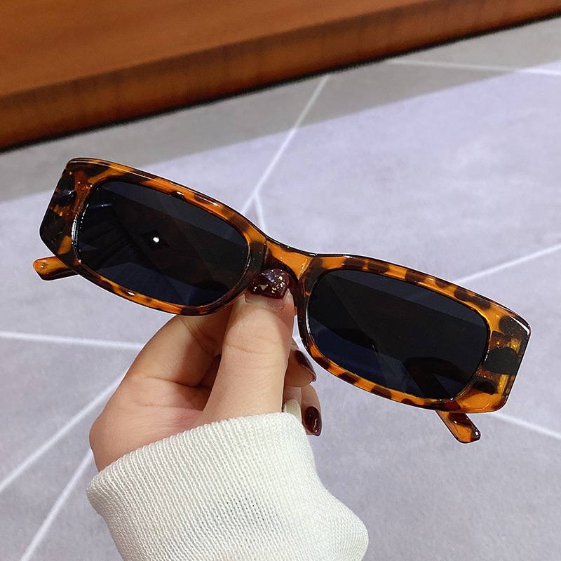 Kính mát thiết kế gọng hình chữ nhật phong cách Retro dễ thương
