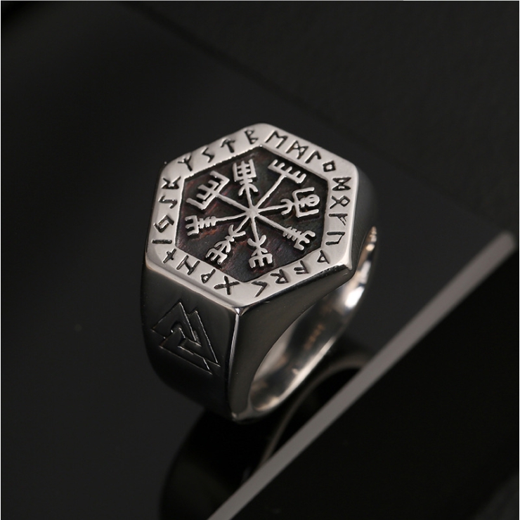 Nhẫn khắc họa tiết la bàn cá tính năng động cho nam