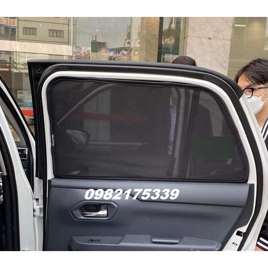 Rèm che nắng xe raize hút nam châm ( bộ gồm 4 tấm )