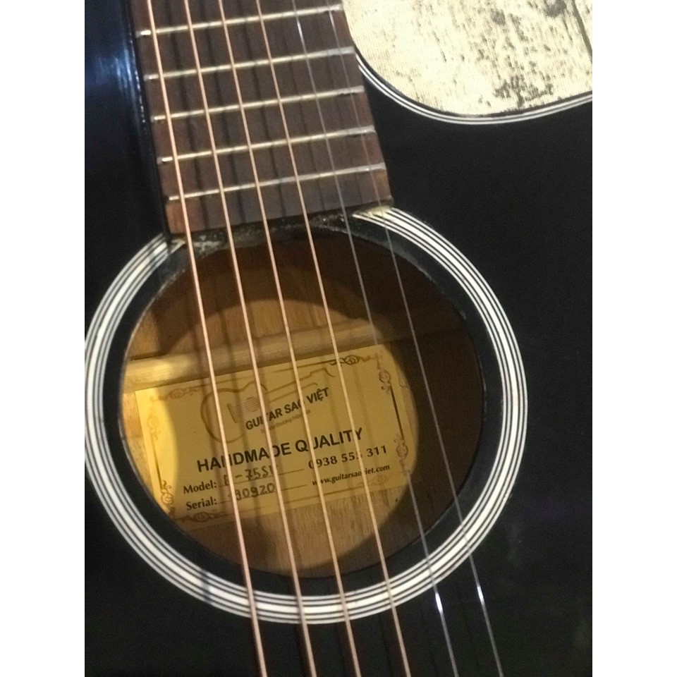 Đàn guitar acoustic giá rẻ màu đen