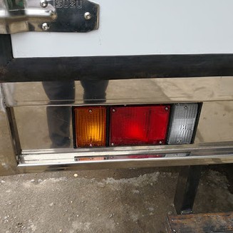 Đèn hậu  sử dụng cho Isuzu QKR, Isuzu NQR hàng DEPO rất chắc chắn và chất lượng