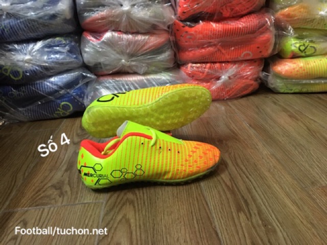 Giầy đá bóng trẻ em