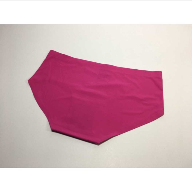 Quần lót đúc su không đường may siêu mát mịn | BigBuy360 - bigbuy360.vn