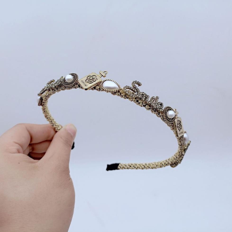 Combo Bờm cài tóc và kẹp tóc đính đá Smile bông hoa độc lạ chất liệu phủ nhũ lấp lánh sang trọng June accrssories