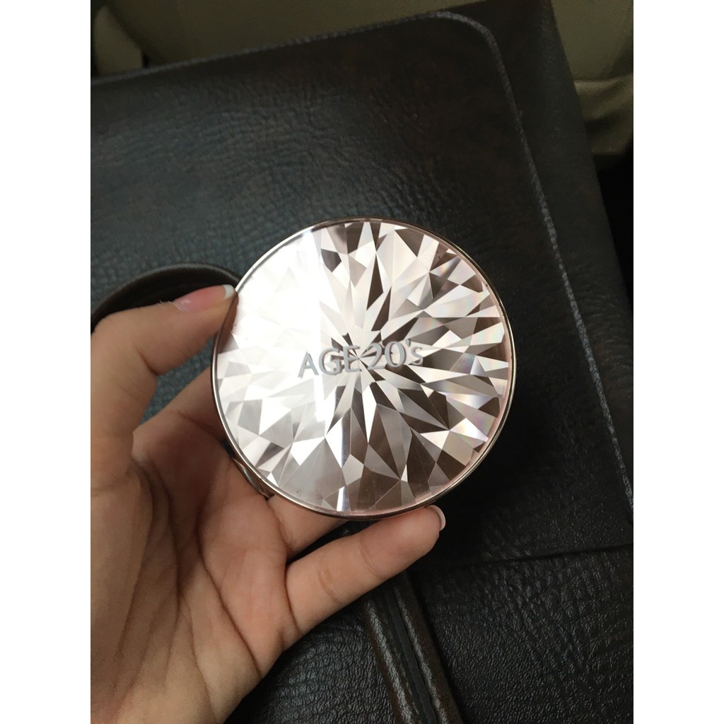 Phấn nền lạnh kim cương AGE 20's Essence Cover Pact Original Diamond Edition màu trắng | BigBuy360 - bigbuy360.vn