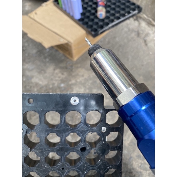 Rút live china không chổi than dùng pin 18v