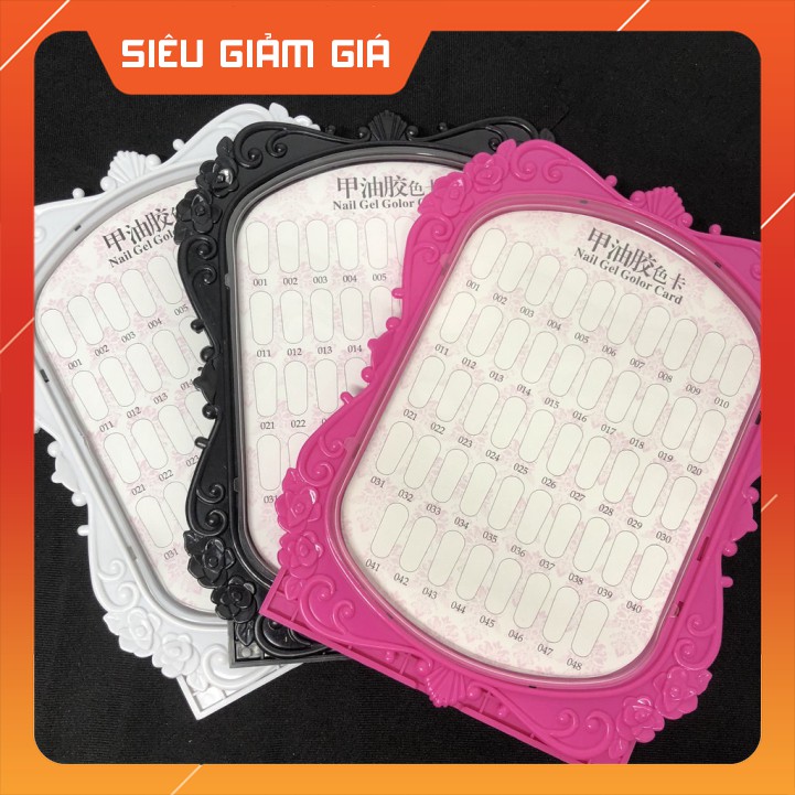 khung mẫu móng trưng bày nail.