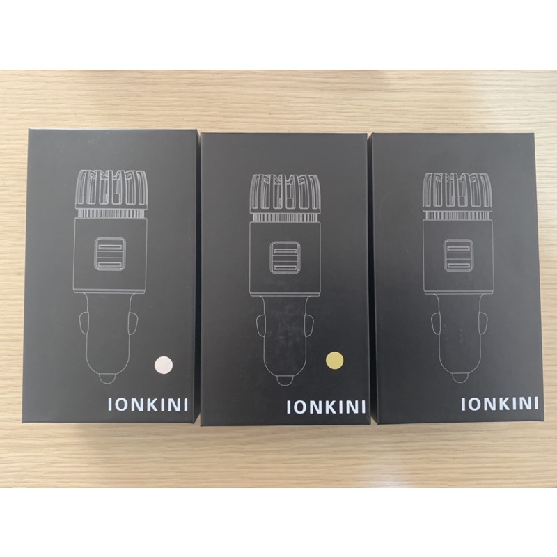 Máy tạo ion âm cho xe ô tô IONKINI tích hợp hai cổng sạc USB - Lọc bụi,khử mùi hôi trên xe ô tô