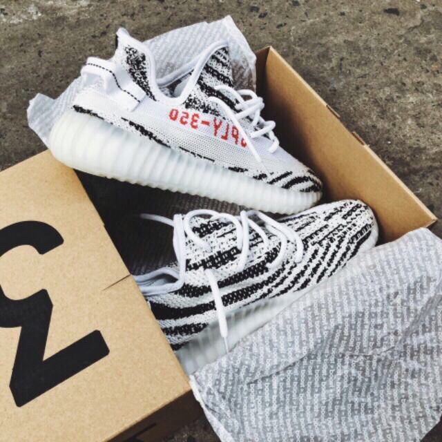 GIẢM giá sập sàn GIÀY THỂ THAO giày yeezy v2 ngựa vằn FREESHIP . . . 👟 ! * ) .