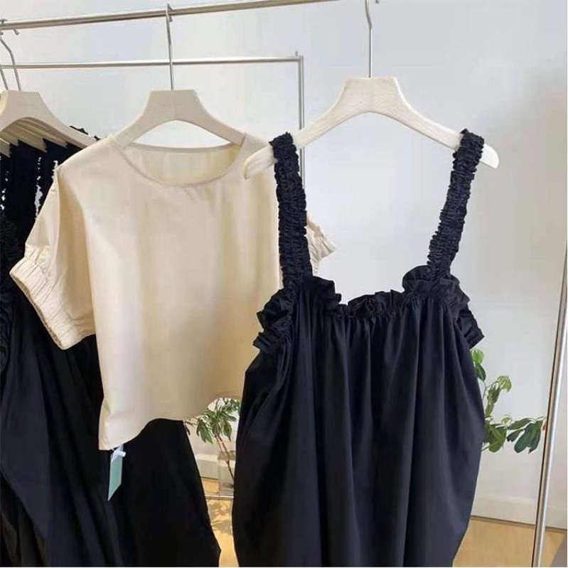 Set Nữ Set Yếm Chun Vai Kèm Áo Sơ Mi Ngắn Tay Tạo Kiểu Xinh Xắn