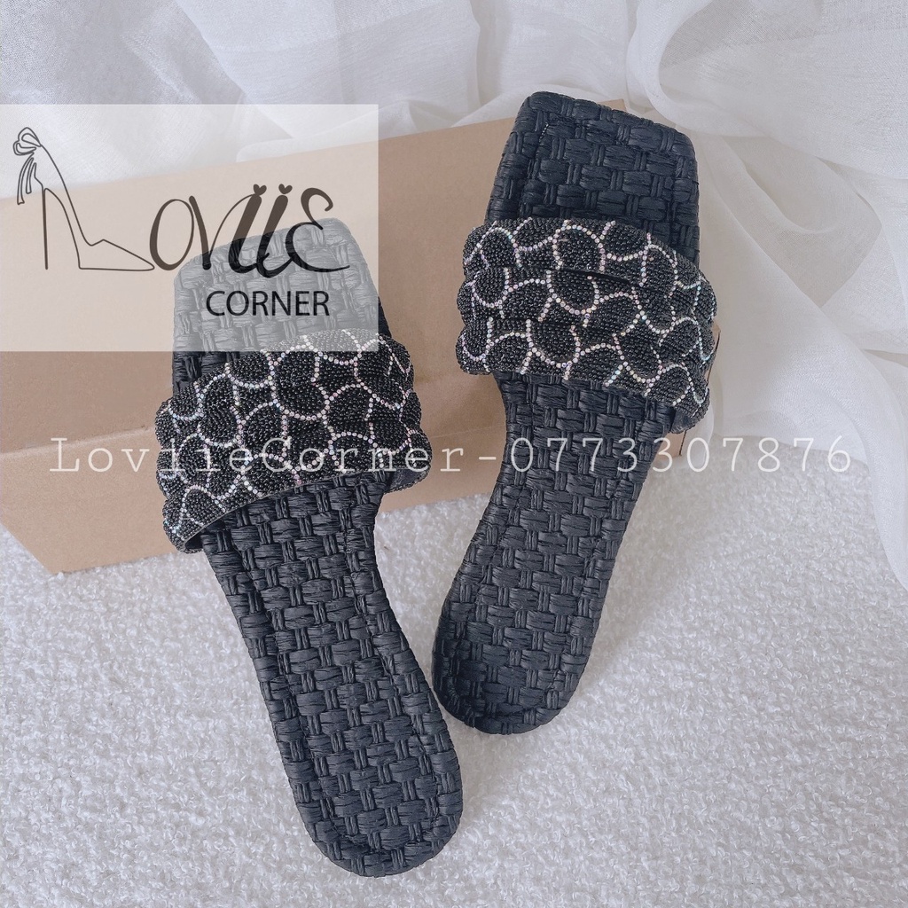 DÉP NỮ LOVIIECORNER - DÉP THỜI TRANG BỆT PHONG CÁCH NỮ TÍNH QUAI NGANG ĐÍNH HẠT ĐẾ THẤP D220702