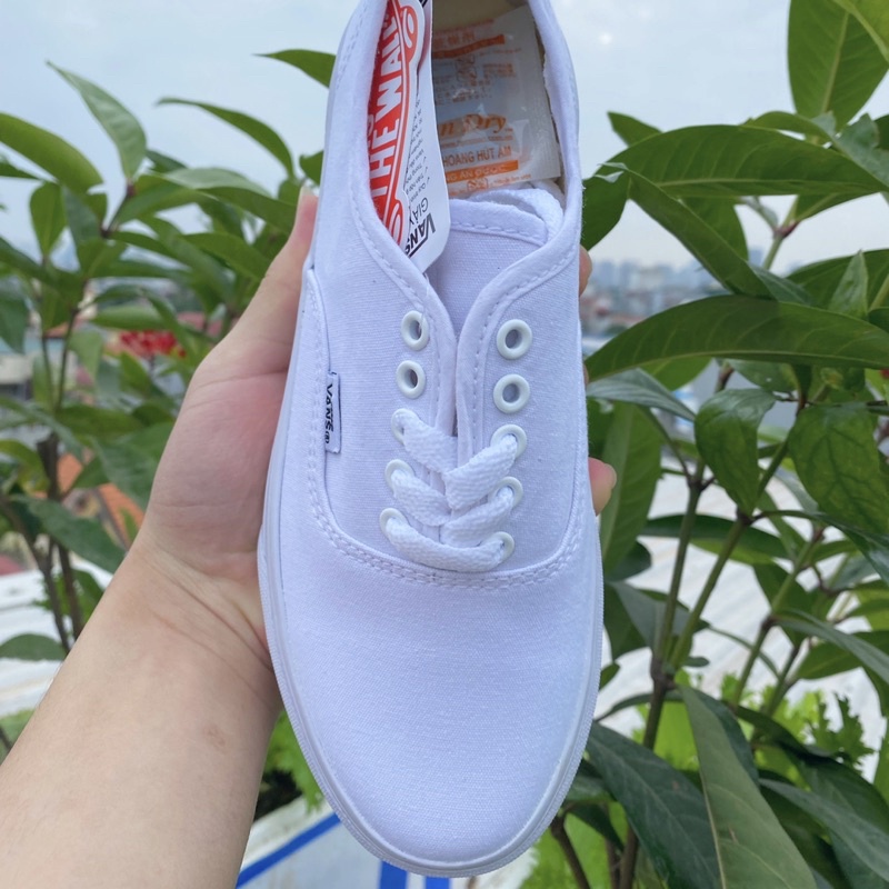 Giày vans classic phù hợp cho cả nam và nữ, dễ phối đồ ( hàng full box )