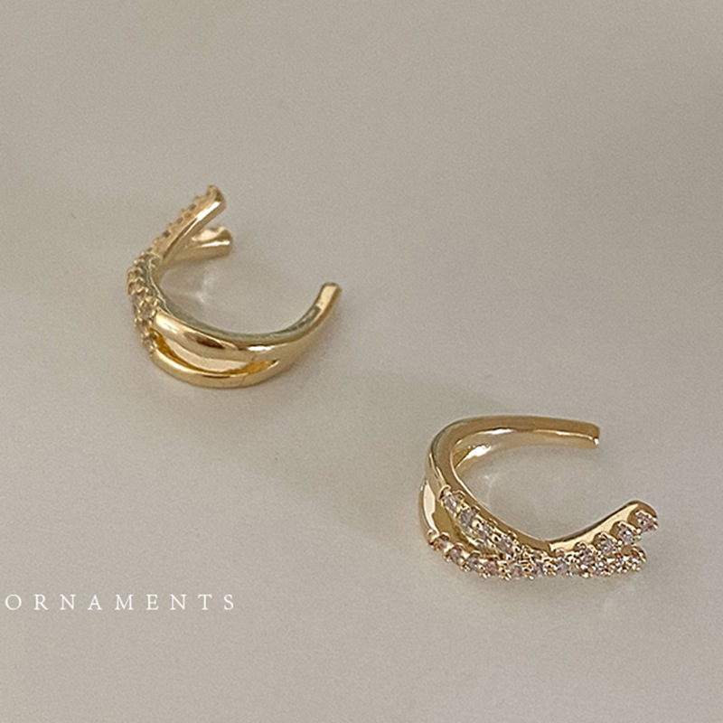 1 Khuyên Kẹp Vành Tai Mạ Vàng 14k Đính Đá Zircon Đơn Giản Thời Trang