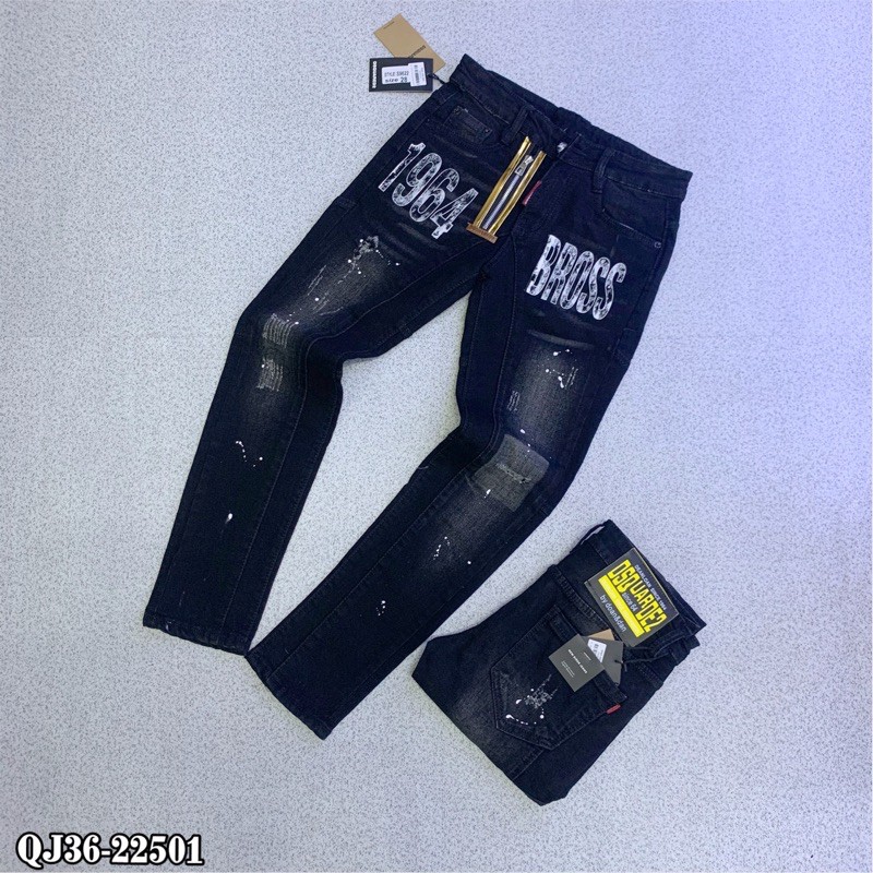 Quần Jean khoá lệch chữ in