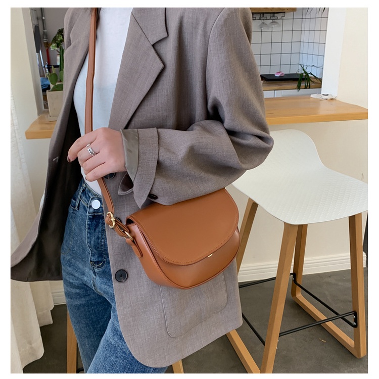 Túi xách nữ, túi đeo chéo kiểu dáng yên ngựa, da trơn phong cách Hàn Quốc Little_Lisa_Store 853