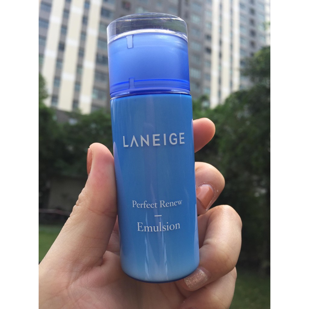 Set dưỡng da Laneige nước cân bằng và sữa dưỡng Perfect renew size 50ml chống lão hóa