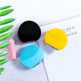Máy rửa mặt cầm tay mini forever rửa mặt,massage làm sạch da mặt
