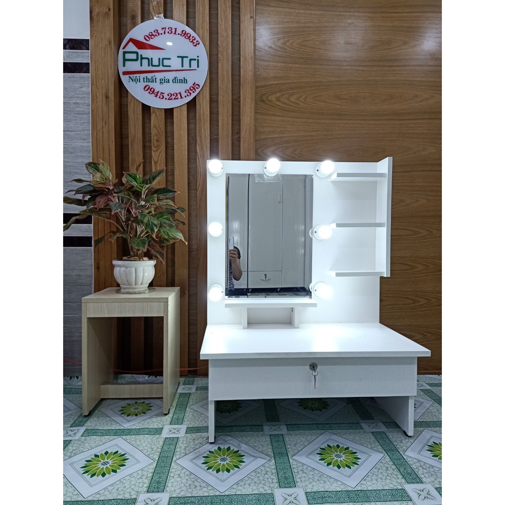 Bàn trang điểm bệt 70/1 kệ/có đèn