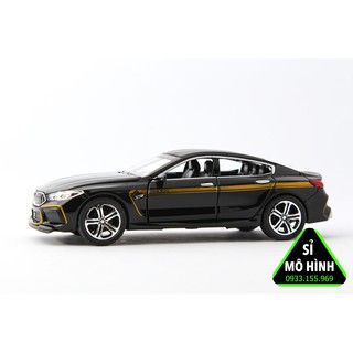 Mô hình xe BMW M8 1:32