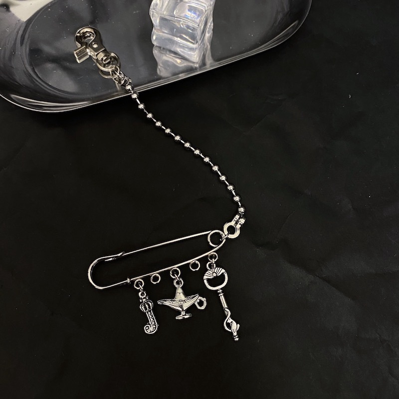 Ghim Cài Áo Hình Đèn Thần Kỳ 22189 Thời Trang Cá Tính Dành Cho Nam Nữ