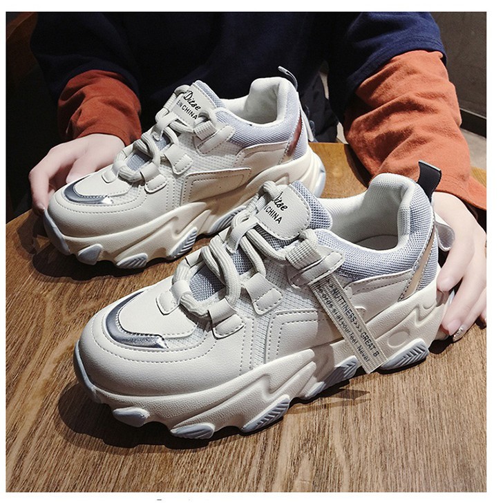 Mới Về Thêm_Giày the thao Ulzzang Phản Quang Tag chữ 2020 Kobuta + sẵn sll | BigBuy360 - bigbuy360.vn