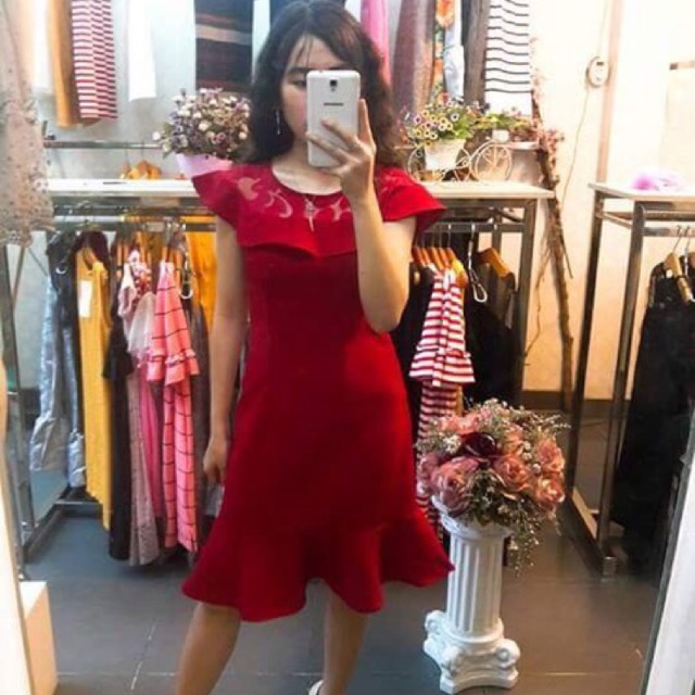 Đầm phối ren đuôi cá ( hình chụp thật kèm clip)