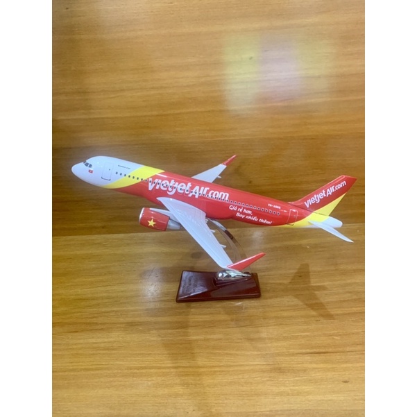MÔ HÌNH MÁY BAY VIETJET AIR KHÔNG BÁNH XE CỠ TO-47 CM