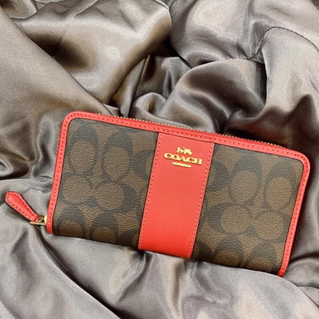 Ví Coach cầm tay authentic