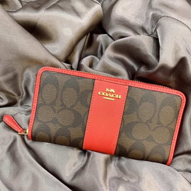 Ví Coach cầm tay authentic