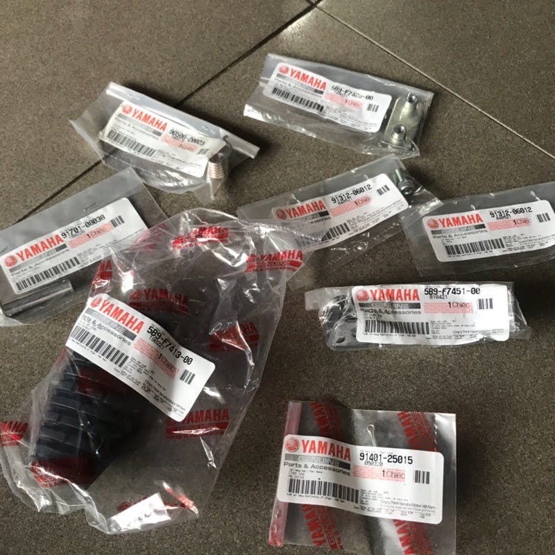 Bộ cao su gác chân trước Jupiter ,  Exciter 135 đời 2011 - 2012 - 2013 - 2014 zin Yamaha / để chân trước EX 135