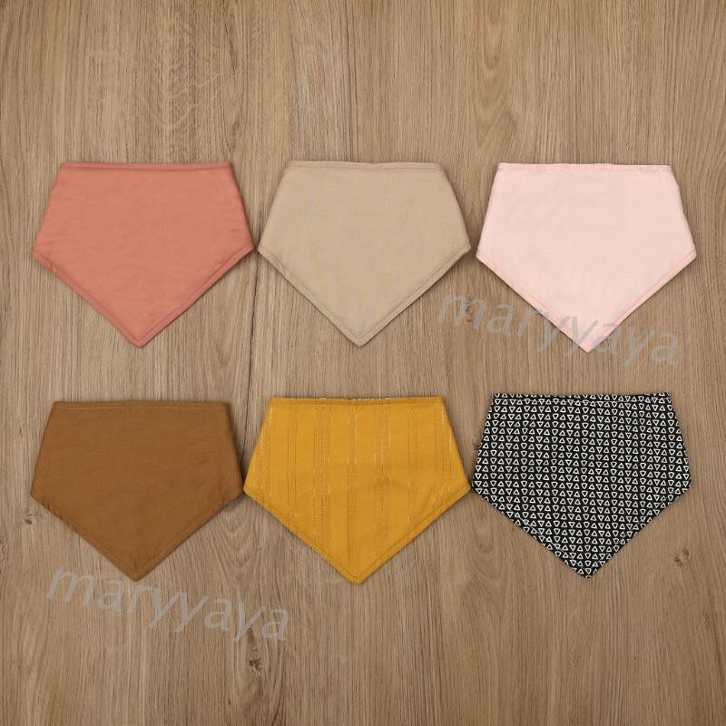 Yếm Ăn In Hoa Xinh Xắn Cho Bé