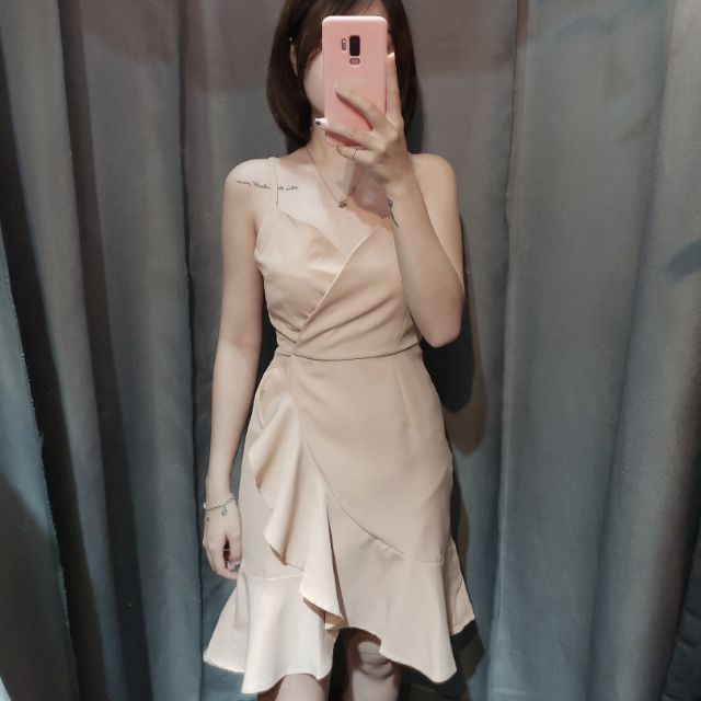 Đầm đắp ngực chéo vạt