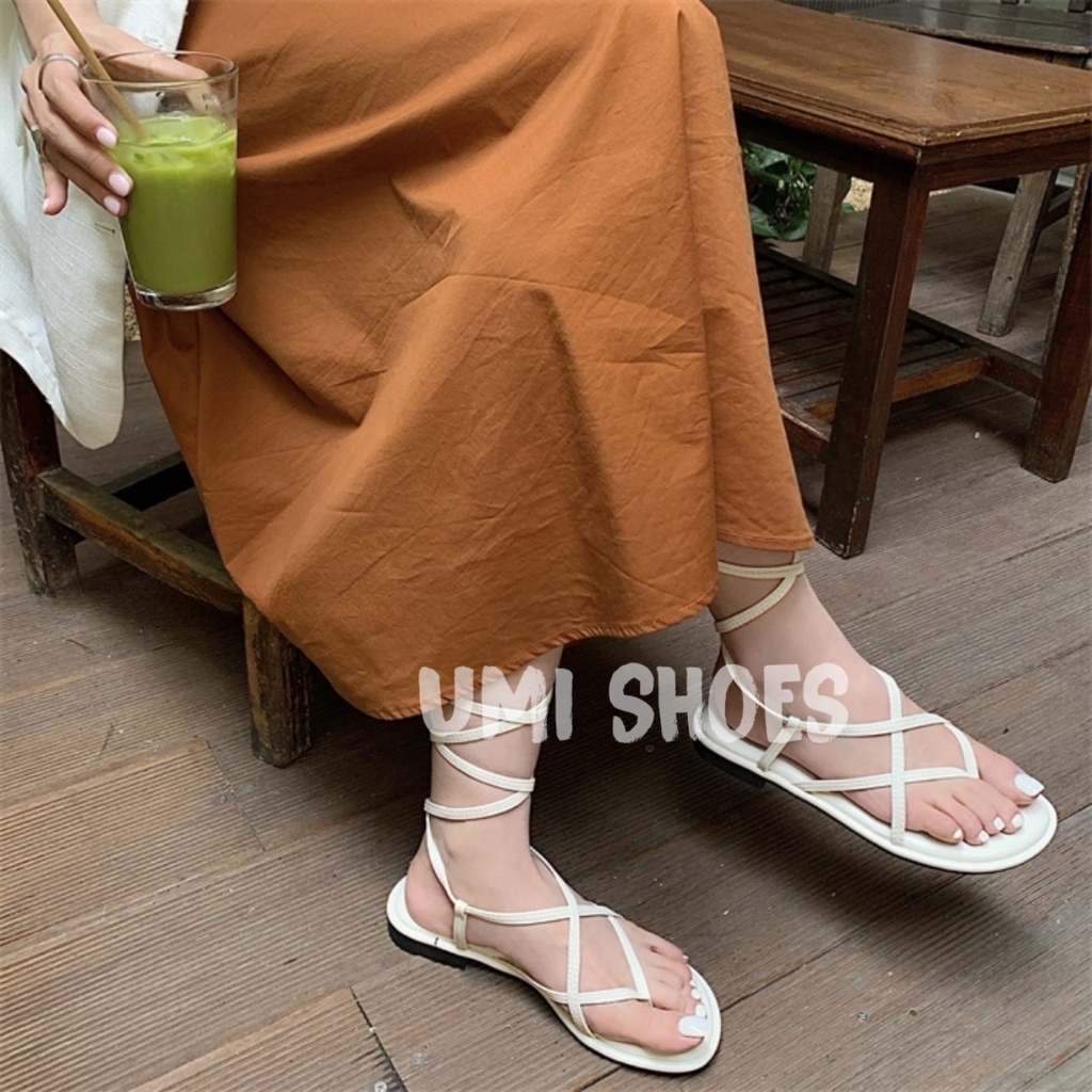 Giày Sandal Nữ Cột Dây Buộc Đế Bằng Dép Quai Hậu Quấn Chiến Binh Hot Mới màu Đen/Trắng đi biển học đẹp xinh