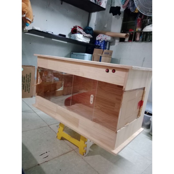 Chuồng nuôi bò sát gỗ ghép và mica KB10 D70 R40 C40cm