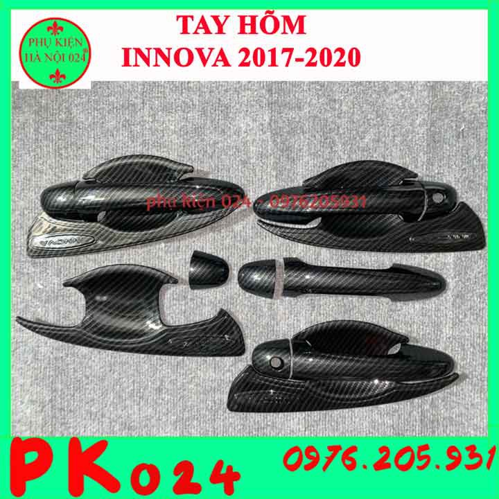 Ốp tay hõm cửa Innova 2017-2020 vân cacbon chống trầy làm đẹp xe
