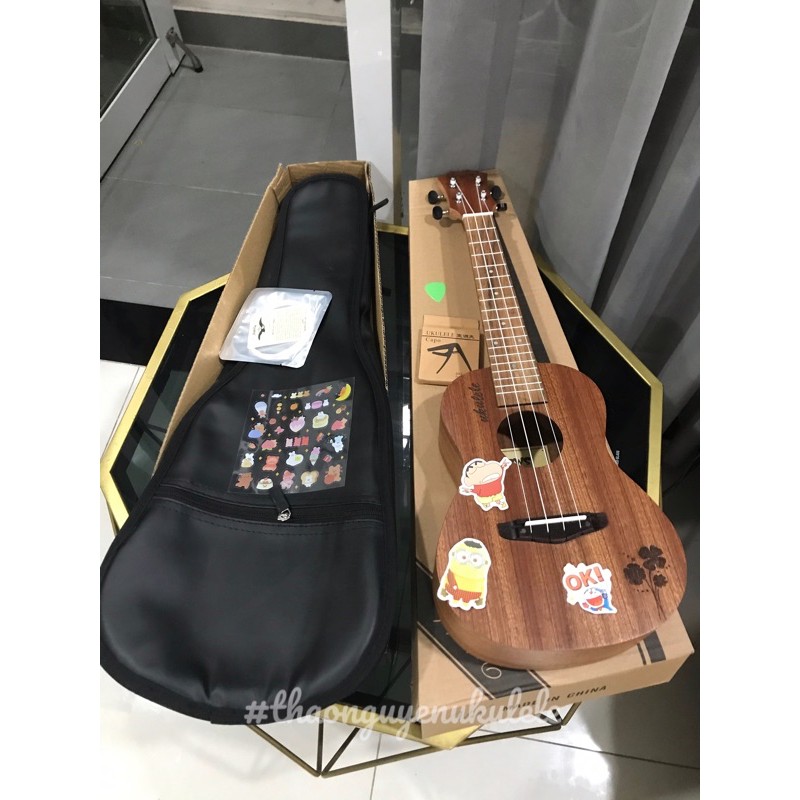 Đàn ukulele concert cỏ 4 lá-Tặng đủ phụ kiện bao đàn