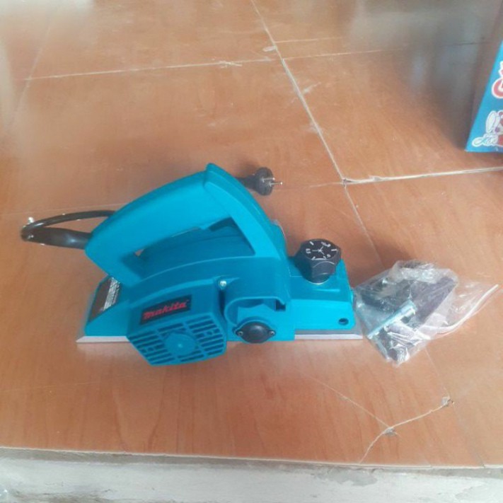 Máy bào gỗ cầm tay mini Makita Malaysia 600W đa năng dụng cụ bào gỗ tiện lợi