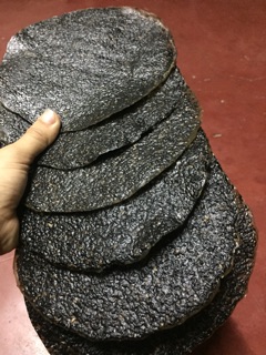 Bánh đa vừng đen