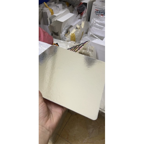 Hộp đựng bánh sinh nhật có quay xách cao 20cm ( ko kèm đế)