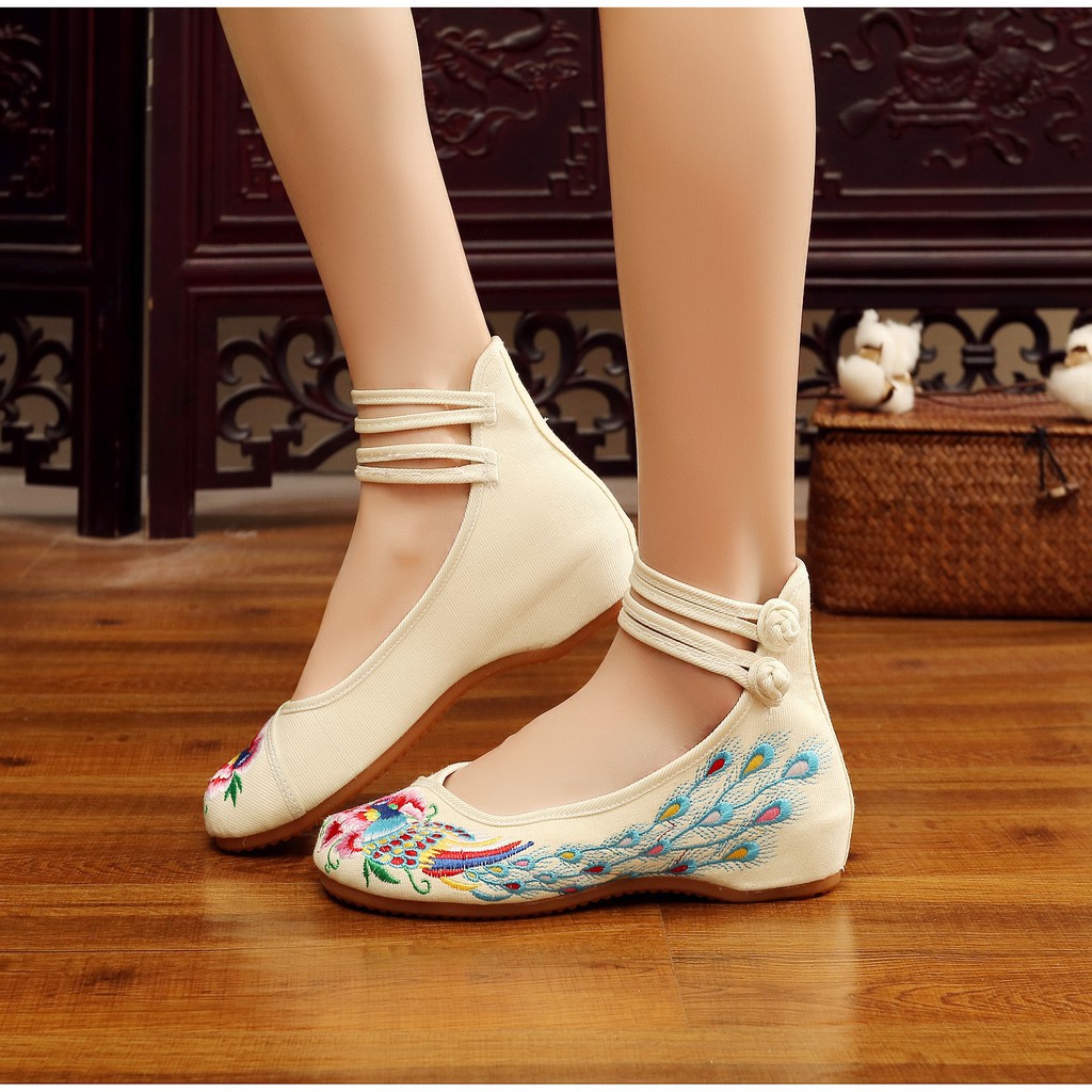 Giày búp bê thêu họa tiết chim công phong cách Trung Hoa thanh lịch dành cho nữ | BigBuy360 - bigbuy360.vn