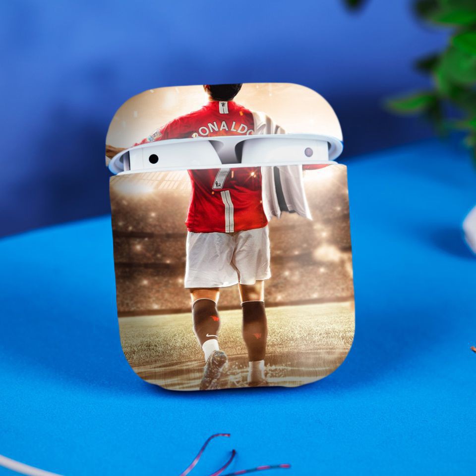 Miếng dán skin cho AirPods in hình thiết kế - Ronaldo MU [AirPods 1 / 2 / Pro]