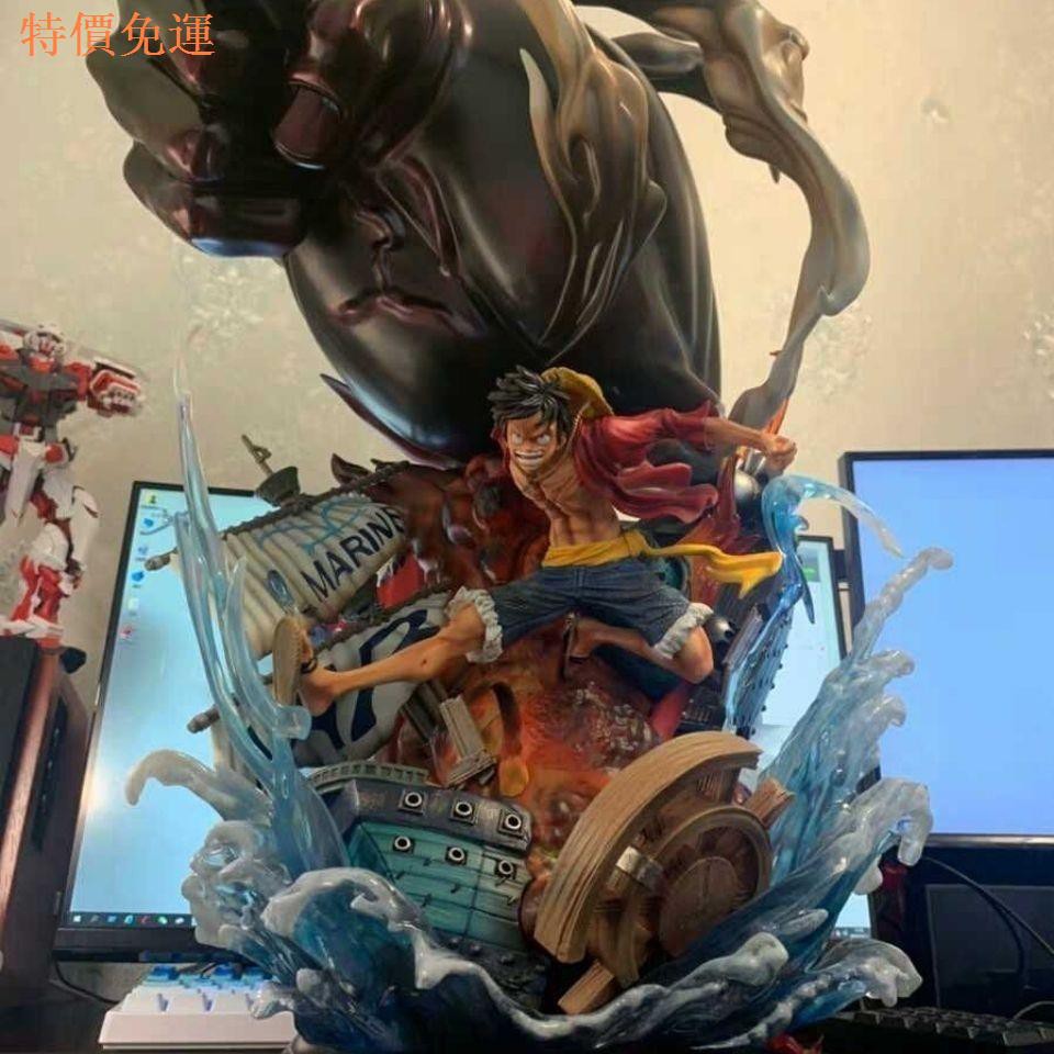 Mô hình nhân vật Luffy trong phim hoạt hình One Piece