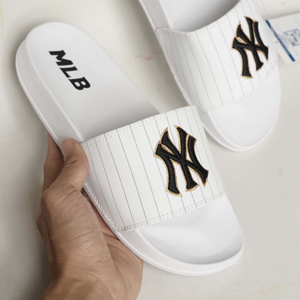 Dép 𝐌𝐋𝐁 NY Trơn Unisex Nam Nữ Quai Ngang Chữ In Nỗi Siêu Cá Tính Tặng Kèm Box