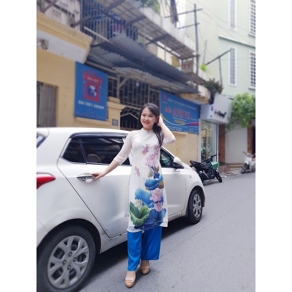 Áo dài cách tân hoa sen