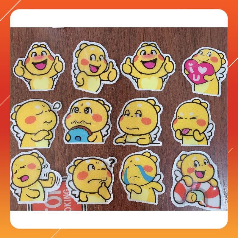 Tem decal nổi hình khủng long vàng với nhiều biểu cảm dễ thương, lớp phủ chống nước và dính cực chắc
