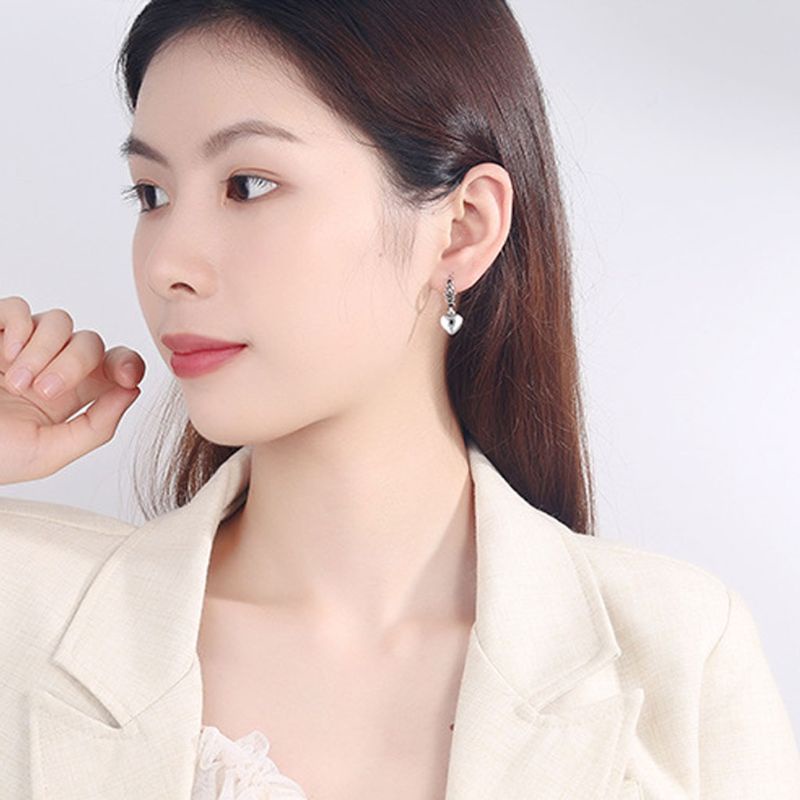 Đôi Khuyên Tai Dài Gắn Núm Tua Thời Trang Cho Nữ