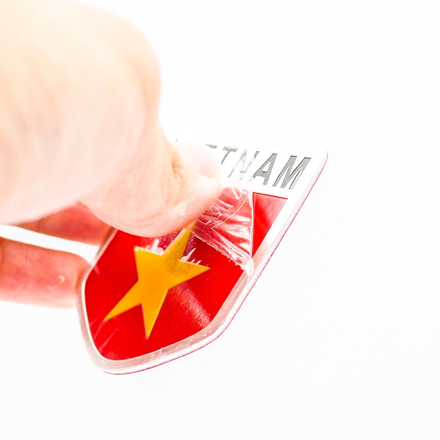 Sticker metal hình dán kim loại Sticker Factory - Chủ đề Cờ Việt Nam khiên 5x5cm