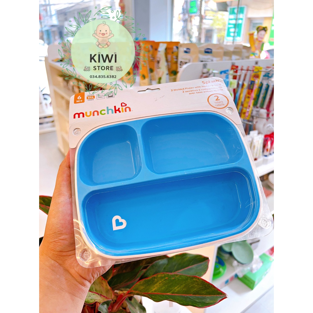 Set 2 khay ăn dặm chia ngăn chống trượt Munchkin cho bé ( Xanh lá + Xanh biển )