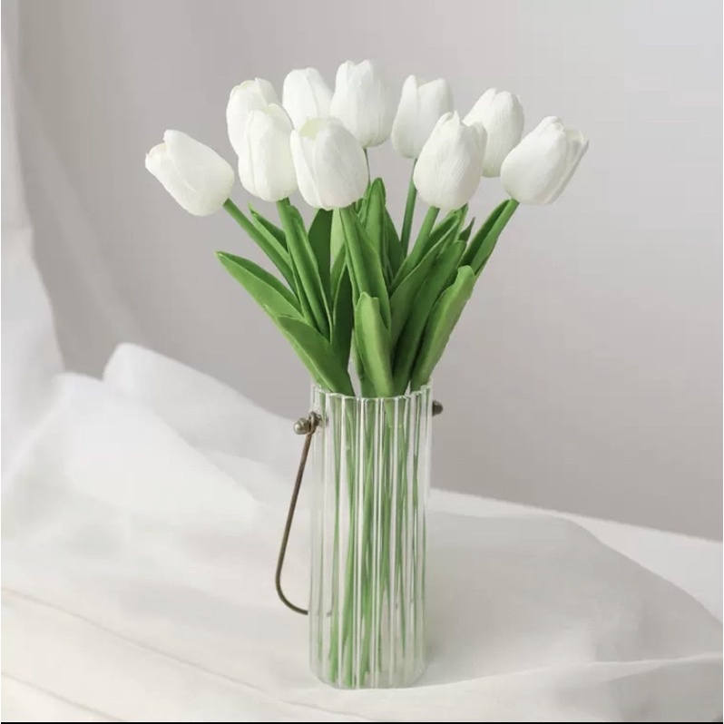 Hoa Tulip chất liệu nhựa trang trí decor | BigBuy360 - bigbuy360.vn